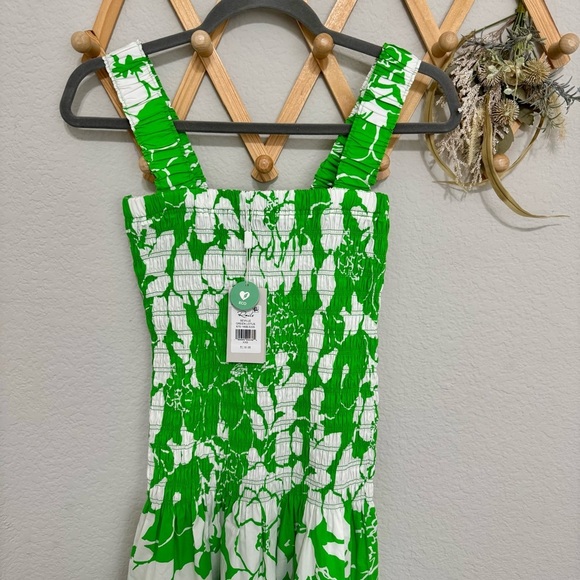 NWT! Rails Seville in Green Lotus Smocked Midi Dress Size XXS - Picture 6 of 10